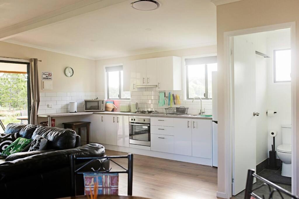 Pinbarren Green Lodges Noosa Bagian luar foto